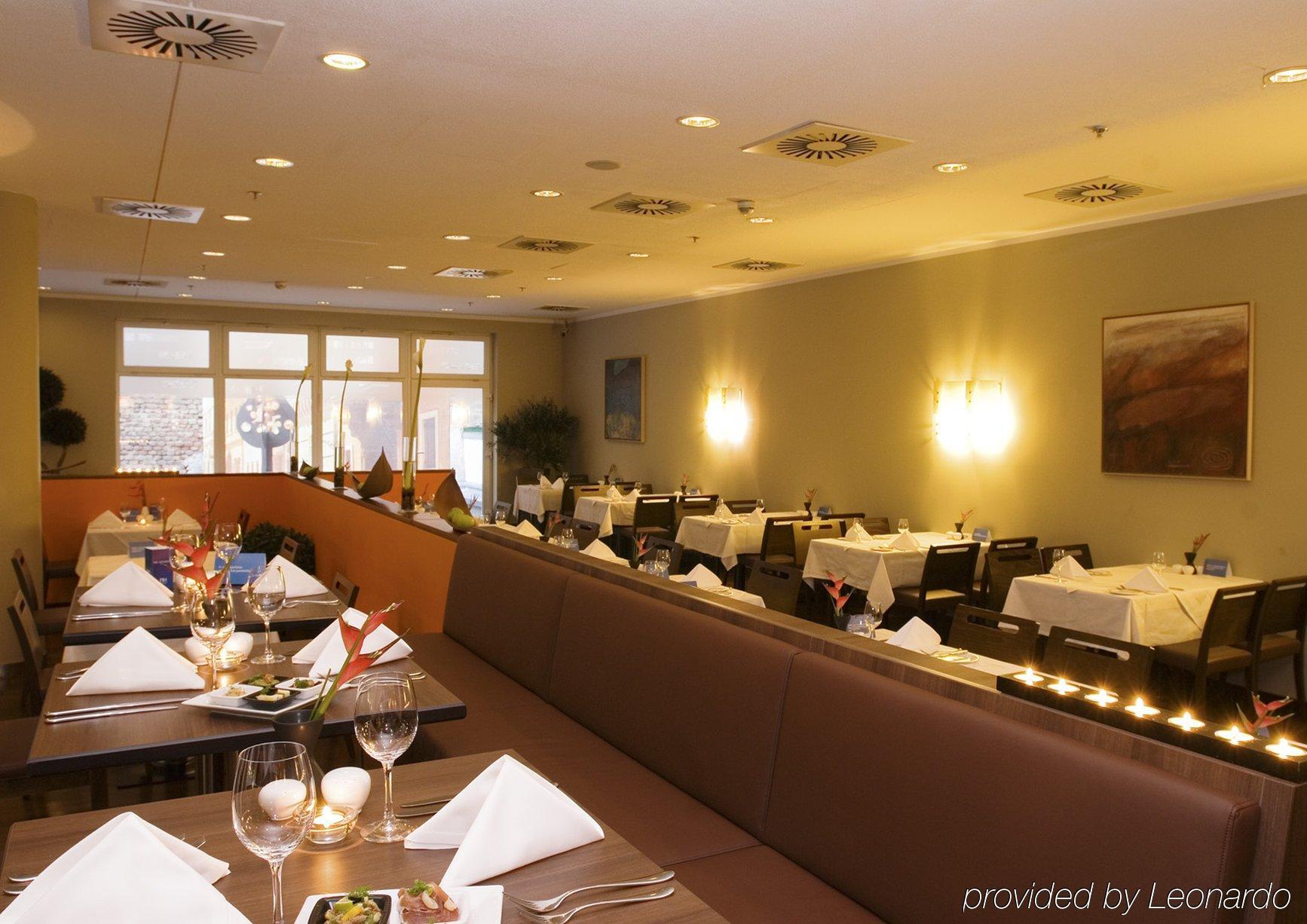 Nh布达佩斯市酒店 餐厅 照片
